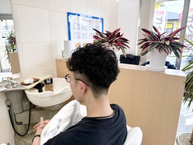 メンズパーマは君津市・木更津市のバーバーエンゼルヘアサロンが得意だと人気です。